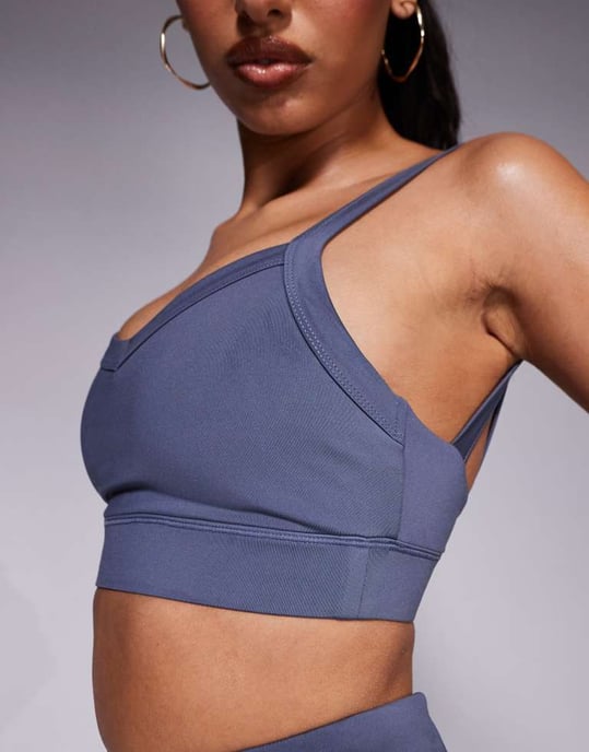 4505 Icon active medium support sports bra with removable padding and adjustable straps in cornflower - Image 4