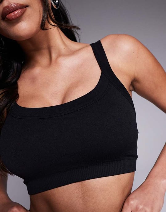 4505 Fuller Bust sculpting seamless medium support sports bra in black - Image 3