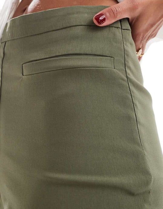 ASOS DESIGN bengaline pedal pusher i khaki - Image 2
