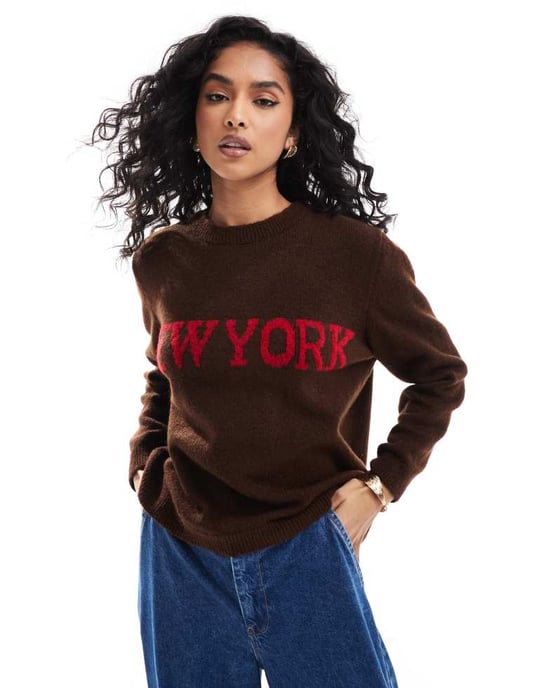 ASOS DESIGN stickad tröja med New York-grafik i chokladbrun - Image 3