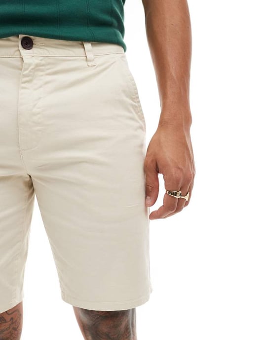 Farah hawk chino shorts in light sand - Image 4