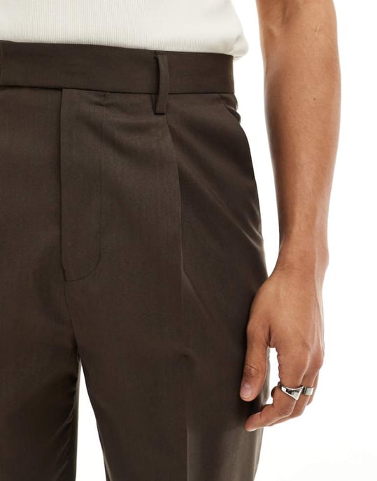 ASOS DESIGN smart co-ord vida cargo-byxa med fickdetaljer i brunt - Image 4