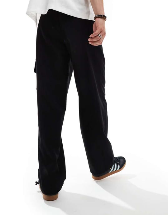 ASOS DESIGN smart vida cargobyxor med dragsko nederkant i svart - Image 4