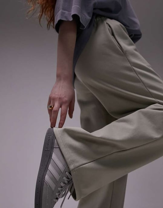 Topshop raka joggarbyxor i sand - Image 4