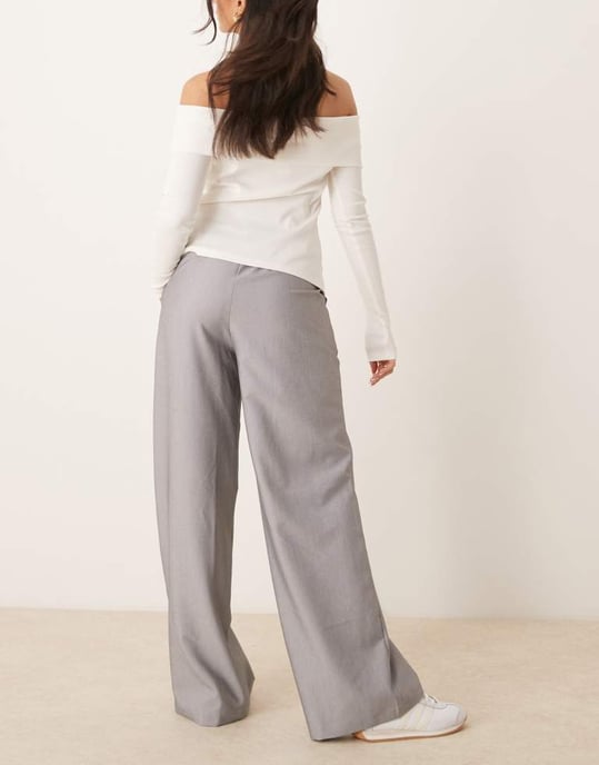 ASOS DESIGN skräddarsydda avslappnade raka byxor i grått - Image 3