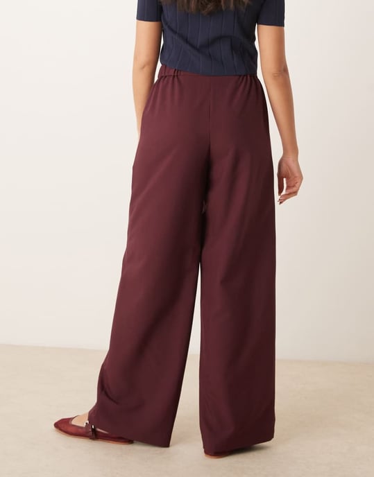 ASOS DESIGN skräddarsydda avslappnade raka byxor i mörk körsbär - Image 3