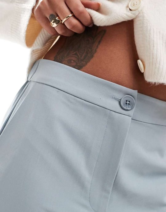 ASOS DESIGN skräddarsydda avslappnade raka byxor i blått - Image 4
