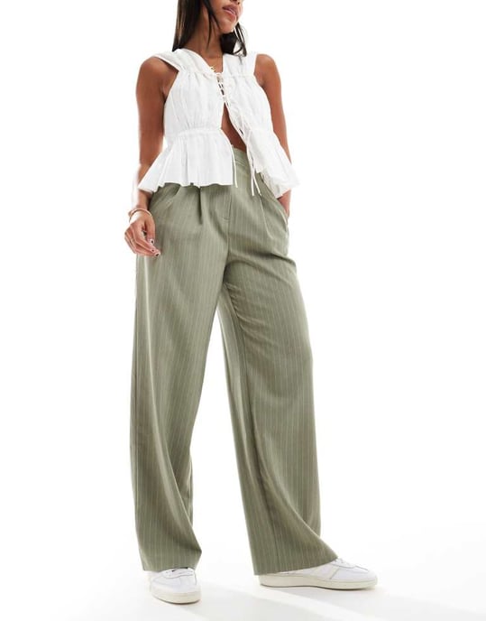 Miss Selfridge vida byxor i khaki randigt mönster - Image 4