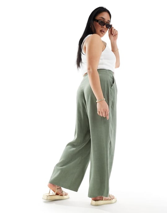 ASOS DESIGN Curve skräddarsydda högmidjade byxor med sömdetaljer och vida ben i linne i khaki - Image 3