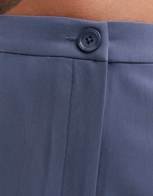 ASOS DESIGN skräddarsydda vida byxor i blått - Image 2