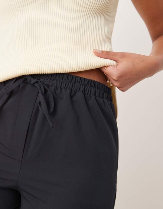 ASOS DESIGN Hög skräddarsydda byxor i marinblått - Image 4