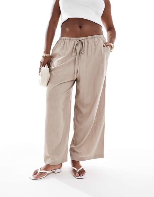 ASOS DESIGN Curve byxor med resår i linne i sand - Image 2