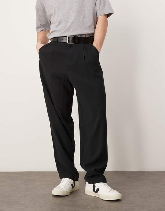 ASOS DESIGN löst sittande skaterbyxor i svart - Image 3