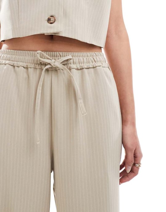 Miss Selfridge avslappnad byxa i beige ränder co ord - Image 4