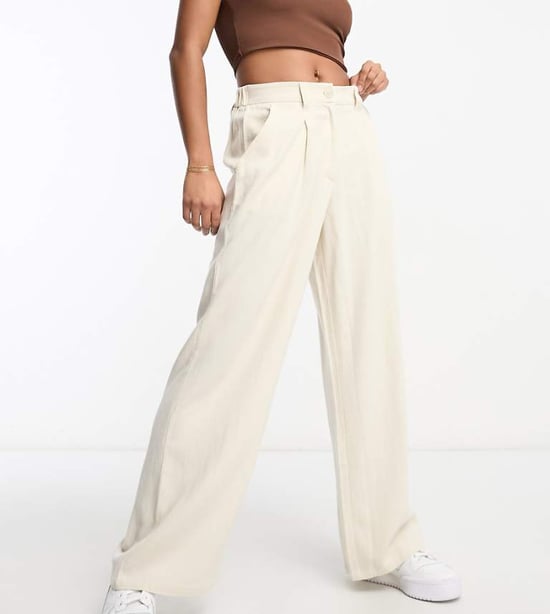 ASOS DESIGN Petite vida byxor med vid ben och linne i sten - Image 1