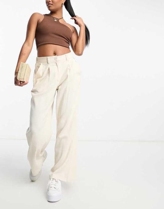 ASOS DESIGN Petite vida byxor med vid ben och linne i sten - Image 4