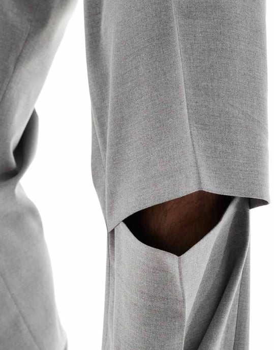 ASOS DESIGN smart vida byxor med knäslitsar i ljusgrått - Image 3