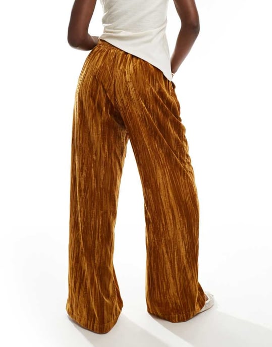 ASOS DESIGN crinkle velvet pull on trouser in gold - Image 2
