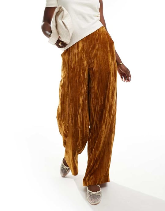 ASOS DESIGN crinkle velvet pull on trouser in gold - Image 4