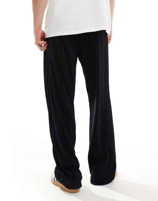 ASOS DESIGN smart bredbyxplisséer i svart - Image 3