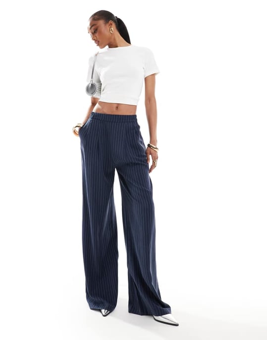 ASOS DESIGN Tall bredbenad dragsko-byxa i marinrandig - Image 4