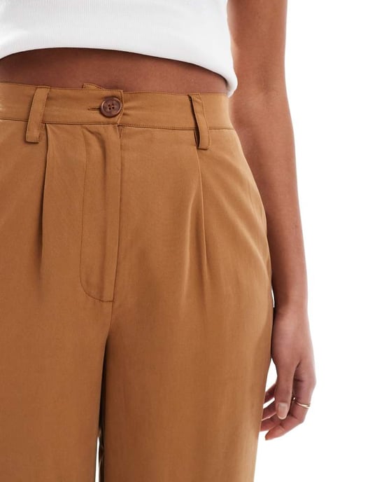 ASOS DESIGN Hög avslappnad rakbenad byxa i kamelfärg - Image 3