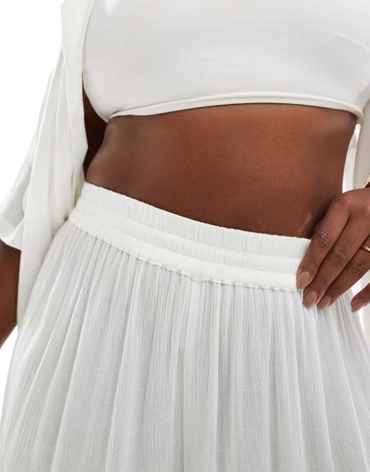 ASOS DESIGN Curve krinklad koordinerad vid strandbyxa i vitt - Image 3