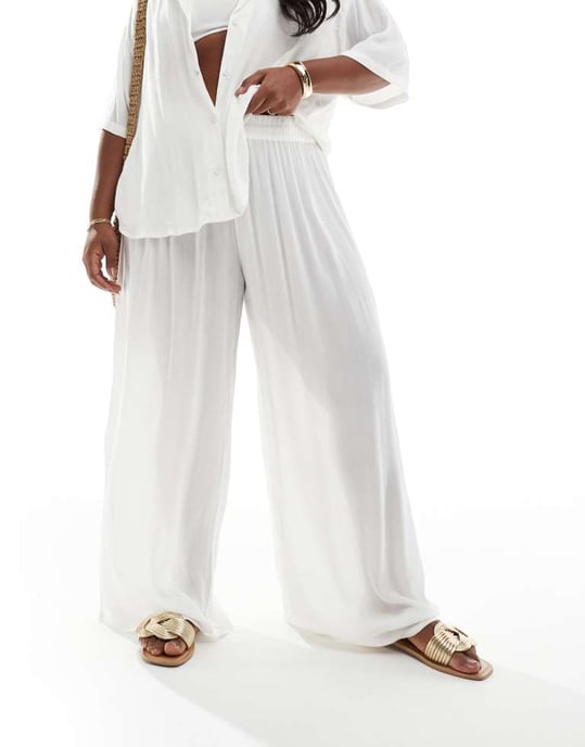 ASOS DESIGN Curve krinklad koordinerad vid strandbyxa i vitt - Image 4