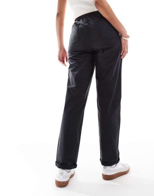 ASOS DESIGN Lång utility-byxa i tvättad svart - Image 3