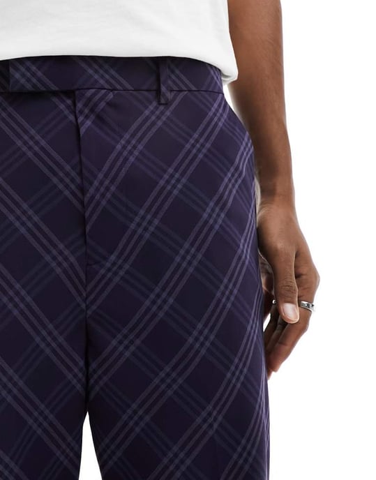 ASOS DESIGN vida ben snittad rutad kostymbyxa i marinblått - Image 4
