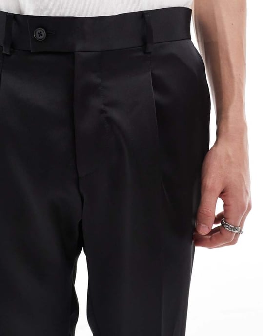 Viggo oversized kostymbyxor i svart högglans - Image 4
