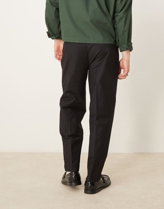 ASOS DESIGN smart överdimensionerade tapered byxor med dubbla veck i svart persikostruktur - Image 4