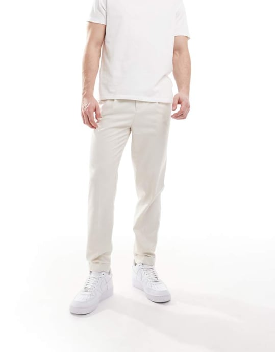 ASOS DESIGN smart tapered passform byxor i ecru mikrotextur - Image 1
