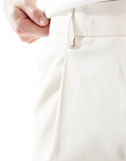 ASOS DESIGN smart tapered passform byxor i ecru mikrotextur - Image 4