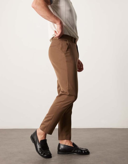 ASOS DESIGN smart tapered passform byxor i brunt - Image 2