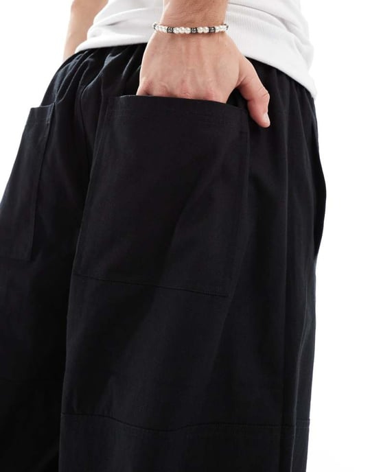 COLLUSION avslappnade skatebyxor i svart - Image 4