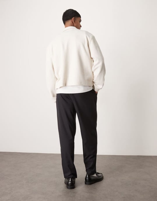 ASOS DESIGN lös skaterpassform smarta byxor i tvättad svart - Image 2