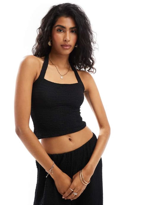 COLLUSION texturerad halterneck-top set i svart - Image 1