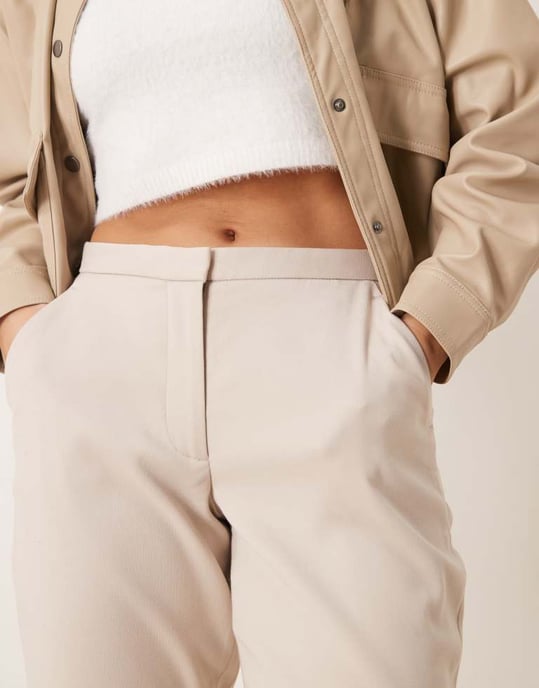 Abercrombie & Fitch kurvig lågrisk bootcut byxor i grått - Image 3