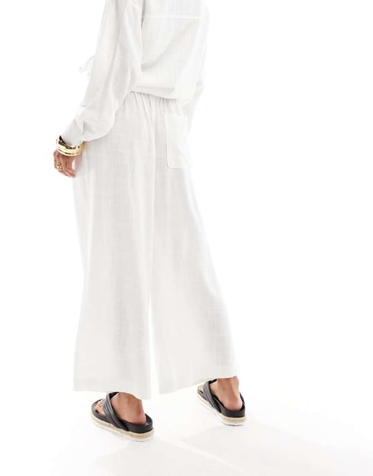 ASOS DESIGN Petite linne culotte i vitt - Image 4
