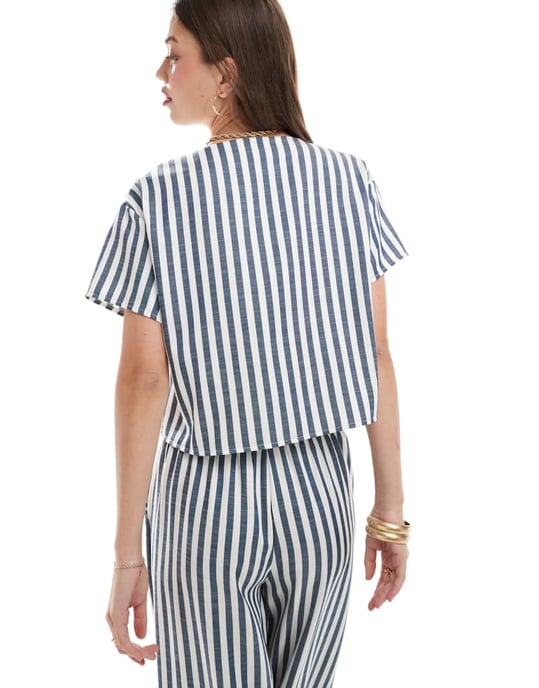 ASOS DESIGN topp med knytfront i blårandig koord - Image 2