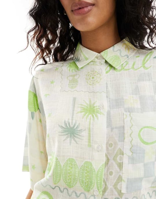 ASOS DESIGN kortärmad skjorta med lagertryck - Image 2
