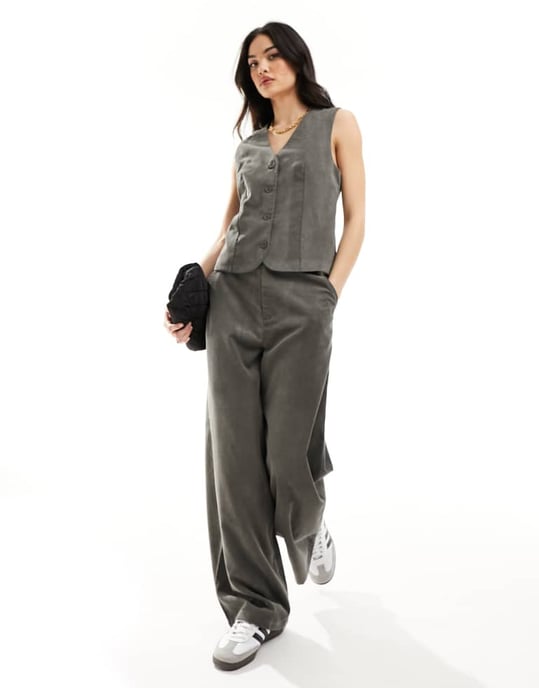 ASOS DESIGN kordväst i khaki co-ord - Image 2