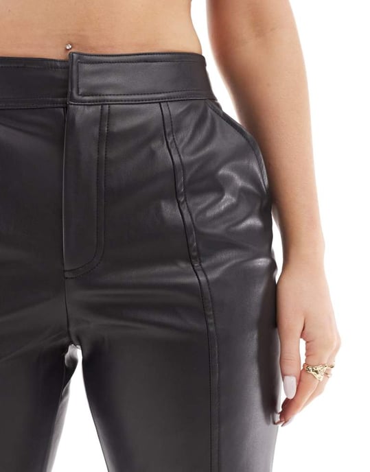 ASOS DESIGN Timezons premium konstläder rak benbyxa i svart - Image 4