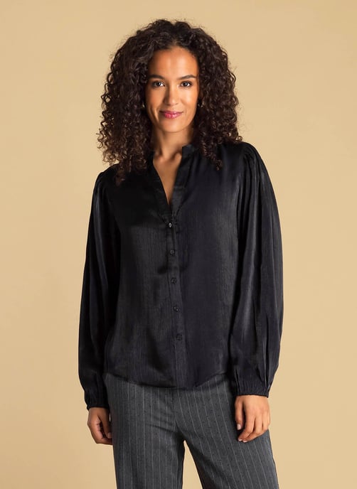 IVY BEAU Aylin Tops - Black - Image 1