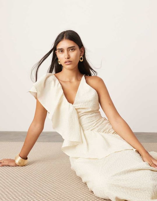 ASOS EDITION texturerad asymmetrisk volang maxiklänning i sten - Image 4