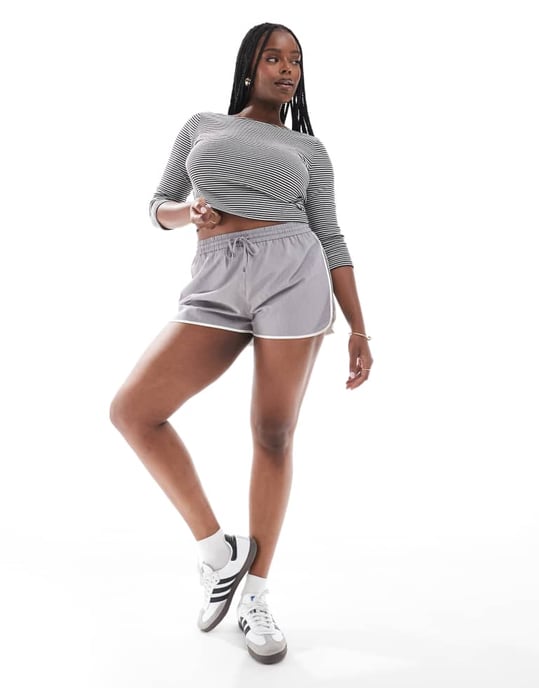 ASOS DESIGN Curve randig topp med öppen snurrbak i randigt - Image 2
