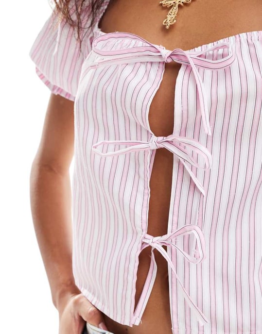 Återvunnen vintage puffärmsblus med knytfront i sommarrandig mönster - Image 3