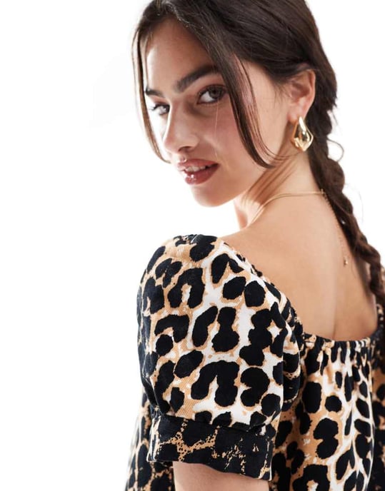 ASOS DESIGN denim topp med puffärm i leopard - Image 4