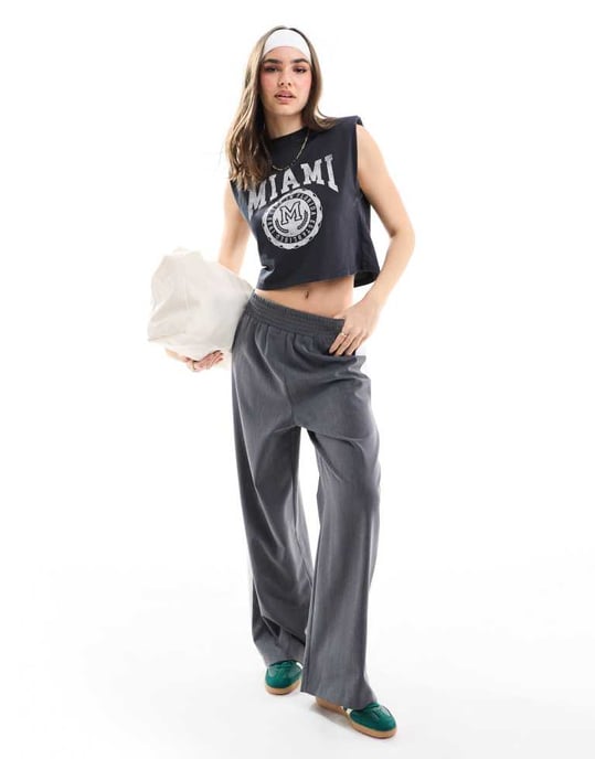Miss Selfridge Miami grafisk axelvaddströja - Image 3